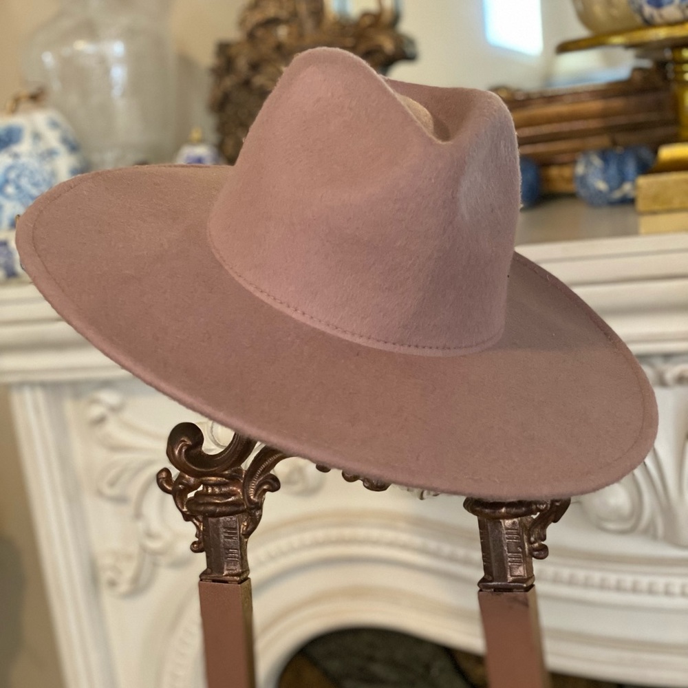 🚫SOLD🚫 Mauve Adjustable Hat